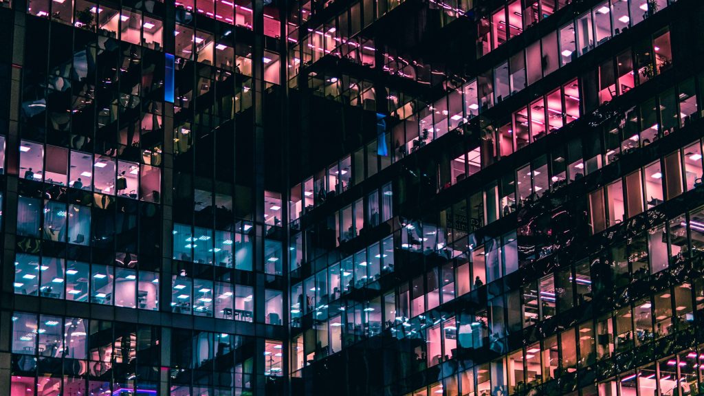 Colourful offices in pink and blue
